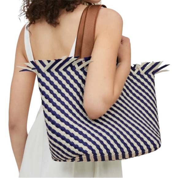 Naghedi Havana Tote. Venice. M. NWT. - Picture 4 of 9